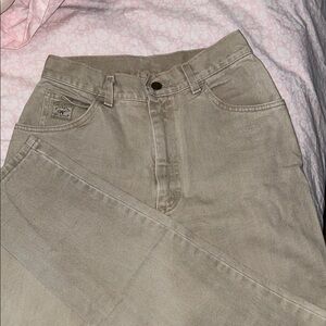 Wrangler High Rise Jeans in Beige